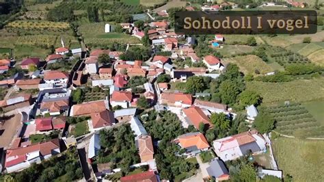 Prej dy vjetesh shkolla 9-vjecare ne fshatin Plase eshte demtuar rende dhe rrezikon shembje te pjesshme. . Fshati me i madh ne shqiperi